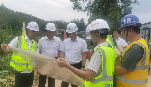 赣州市副市长陈阳山一行莅临大上崇旅游公路城西大道（上犹罗边至黄埠段）调研